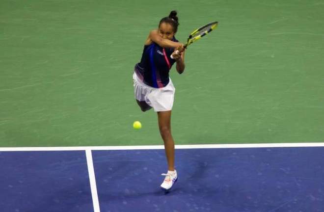 得更加扑朔 得更加扑朔