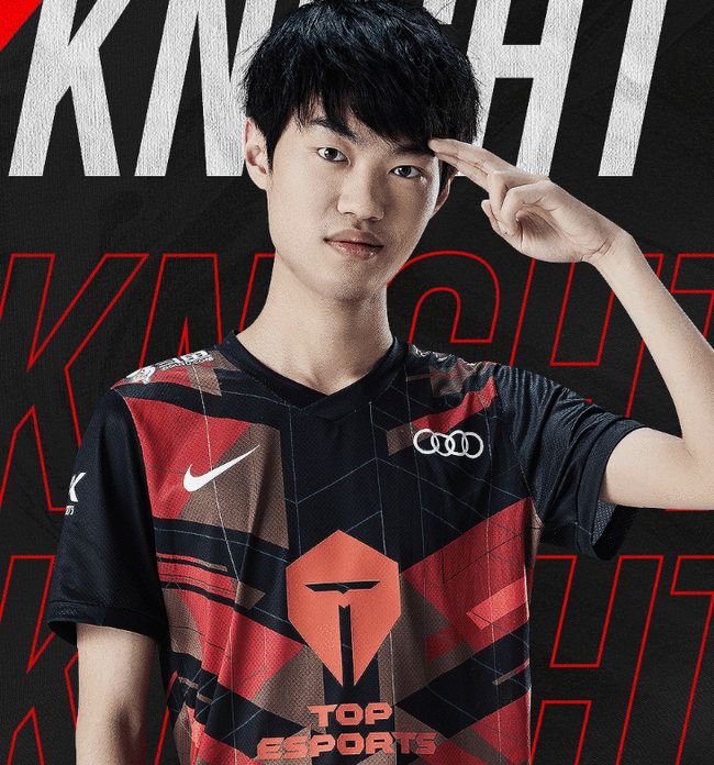 而备受赞誉 而备受赞誉