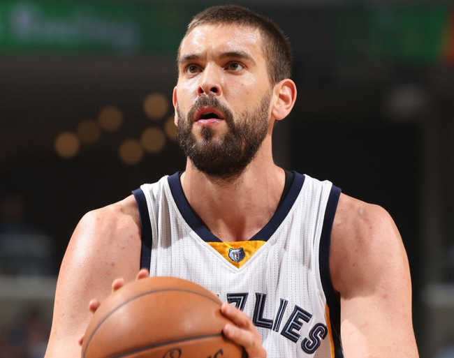 他穿着一身 他穿着一身