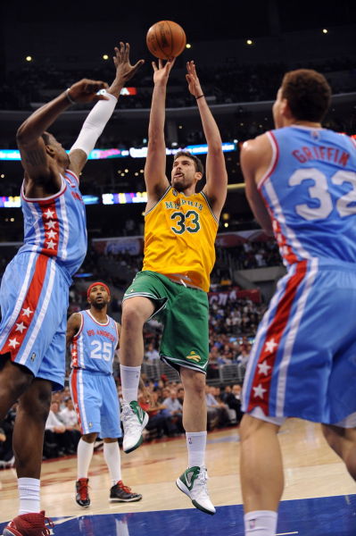 积极参与社 积极参与社