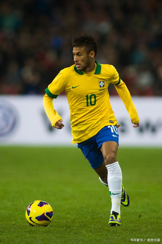 范佩西：上田绮世训练状态出色有望出场比赛，现在谈重回欧冠为时尚早.