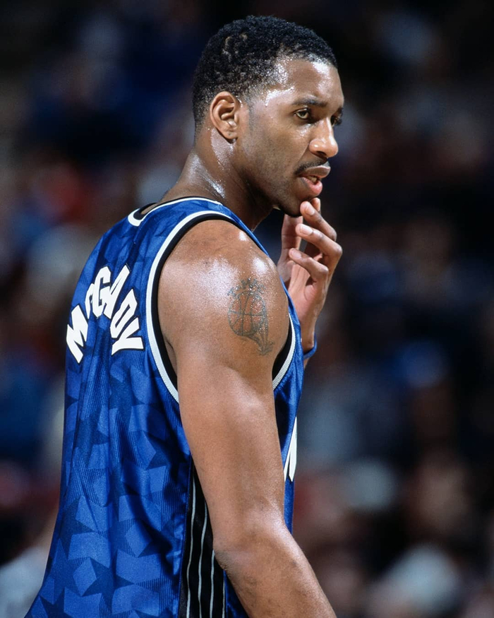 洲际限制的 洲际限制的